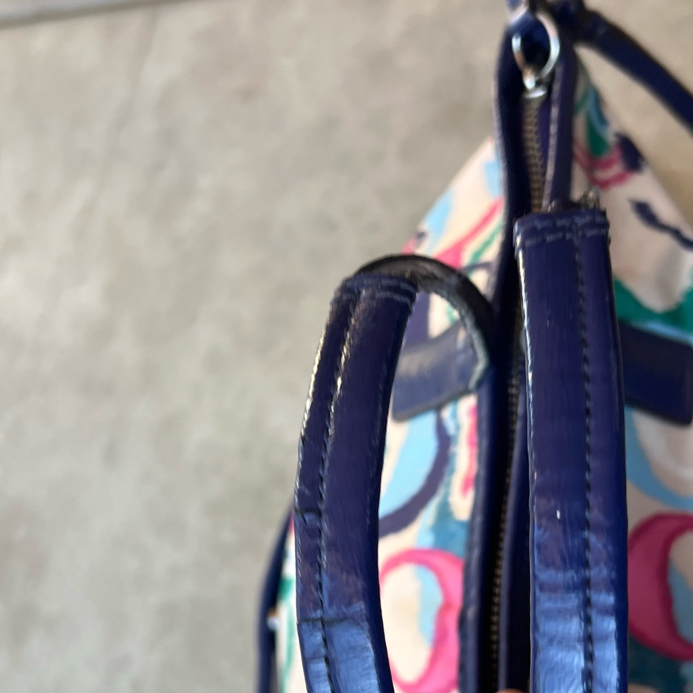 Vintage Coach Blue and Pink Patterned Women’s Blue Pink Large Long Shoulder Bag - Picture 14 of 14